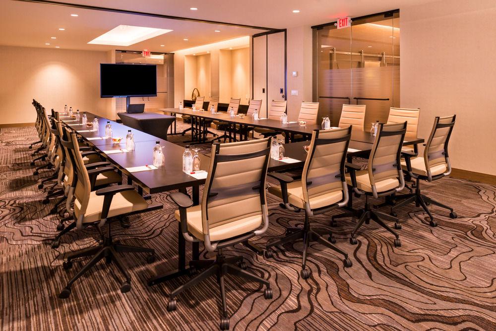 Marriott Melville Long Island Exterior photo
