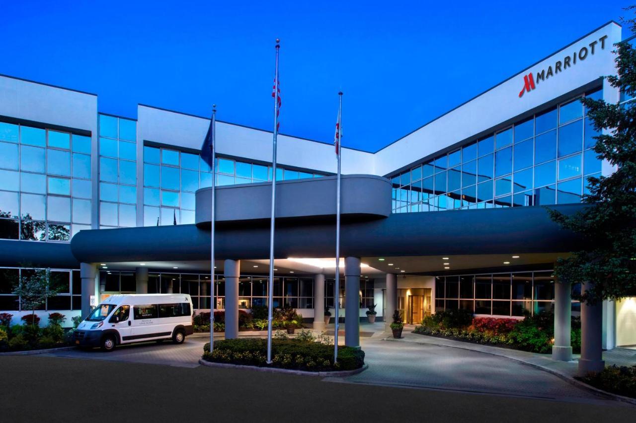Marriott Melville Long Island Exterior photo