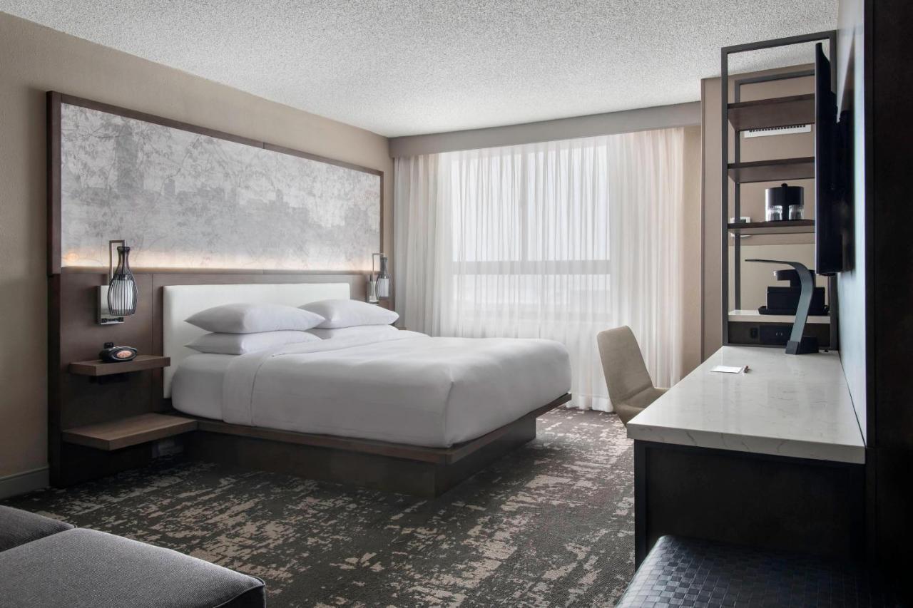 Marriott Melville Long Island Exterior photo